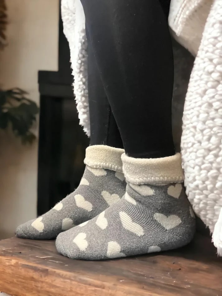 Jess & Lou - Grey Love Heart Cosy Cuff Socks